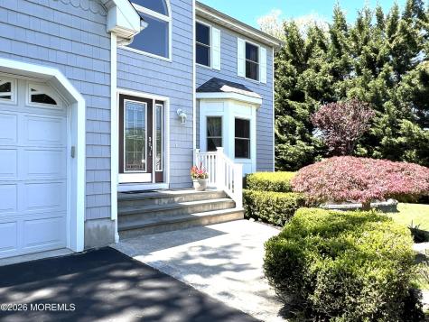 3 Chestnut Ridge Road Holmdel NJ 07733