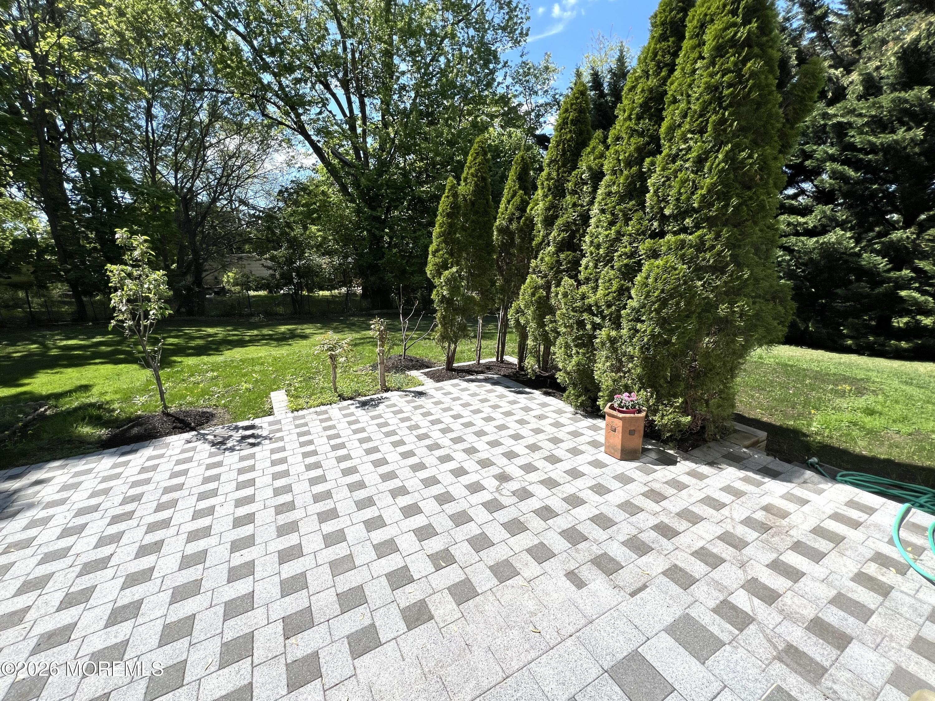 3 Chestnut Ridge Road Holmdel NJ 07733