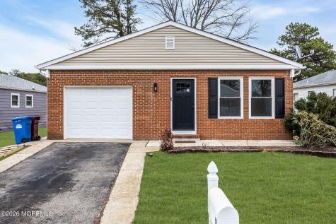 15 Roxton Place Toms River NJ 08757