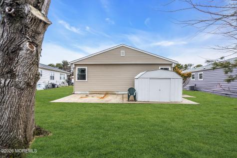 15 Roxton Place Toms River NJ 08757