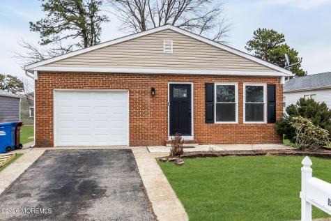 15 Roxton Place Toms River NJ 08757