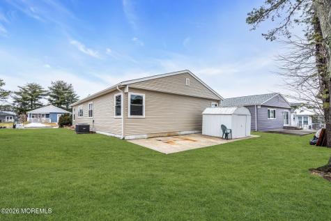 15 Roxton Place Toms River NJ 08757