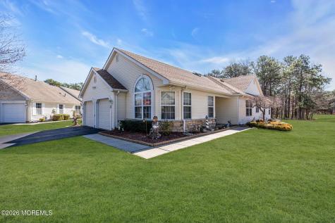 18 Rosewood Court Lakewood NJ 08701