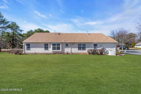 18 Rosewood Court Lakewood NJ 08701