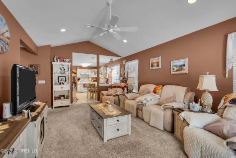 18 Rosewood Court Lakewood NJ 08701