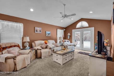 18 Rosewood Court Lakewood NJ 08701