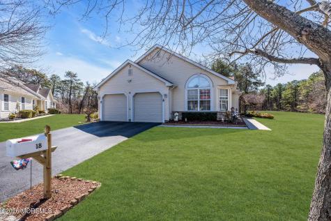 18 Rosewood Court Lakewood NJ 08701