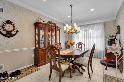 18 Rosewood Court Lakewood NJ 08701