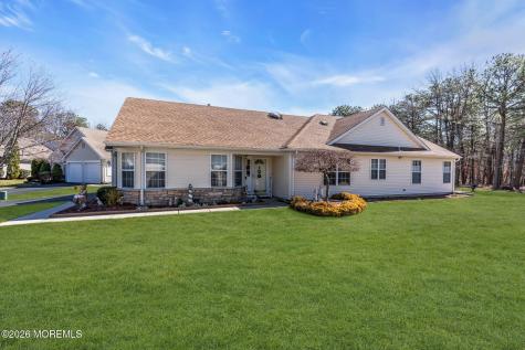 18 Rosewood Court Lakewood NJ 08701