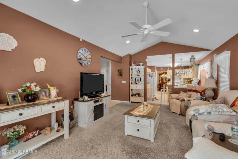18 Rosewood Court Lakewood NJ 08701