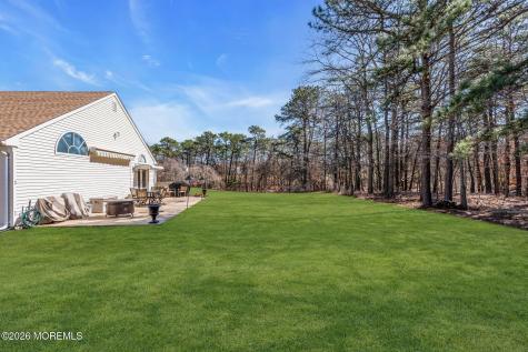 18 Rosewood Court Lakewood NJ 08701