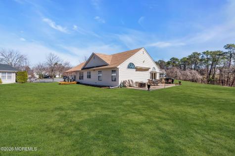 18 Rosewood Court Lakewood NJ 08701