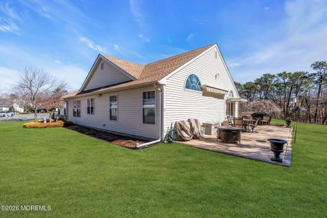 18 Rosewood Court Lakewood NJ 08701