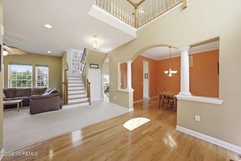 20 Royal Lane Howell NJ 07731