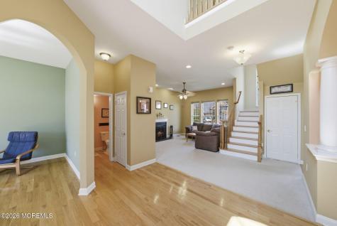 20 Royal Lane Howell NJ 07731