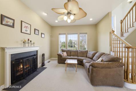 20 Royal Lane Howell NJ 07731