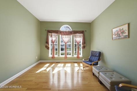 20 Royal Lane Howell NJ 07731