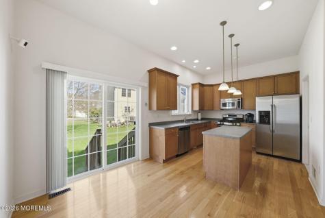 20 Royal Lane Howell NJ 07731