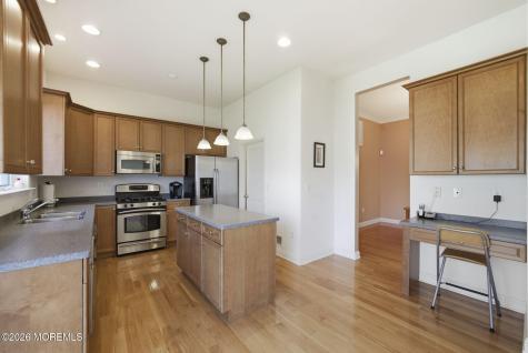 20 Royal Lane Howell NJ 07731
