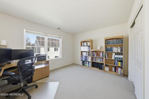 20 Royal Lane Howell NJ 07731