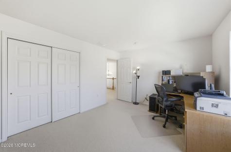 20 Royal Lane Howell NJ 07731