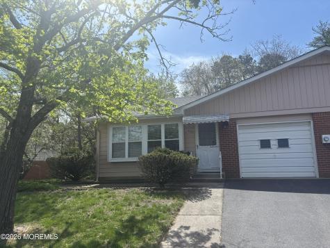 40 Franklin Lane Whiting NJ 08759
