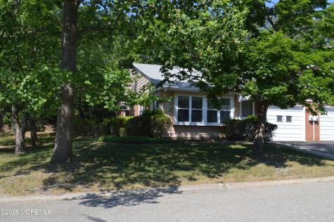 40 Franklin Lane Whiting NJ 08759