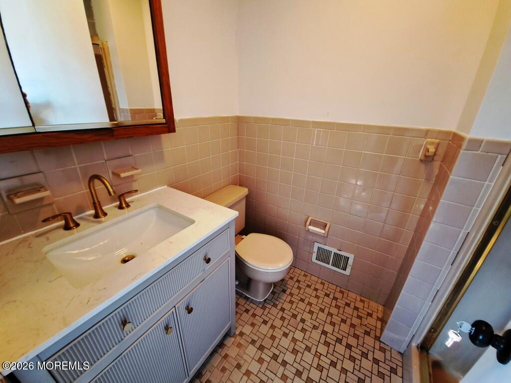 1125 Seaman Avenue Beachwood NJ 08722