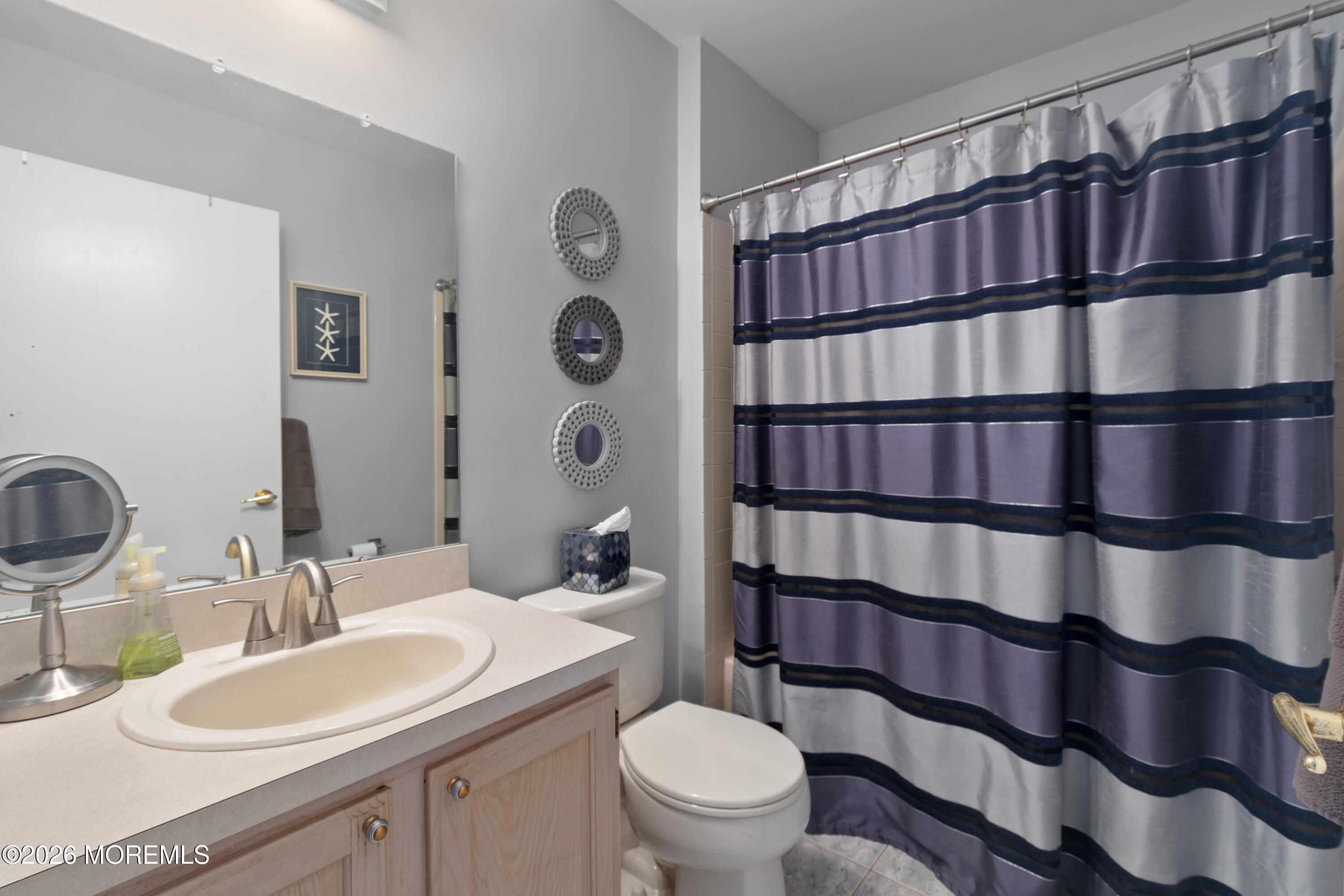 1076 White Oak Court Toms River NJ 08753
