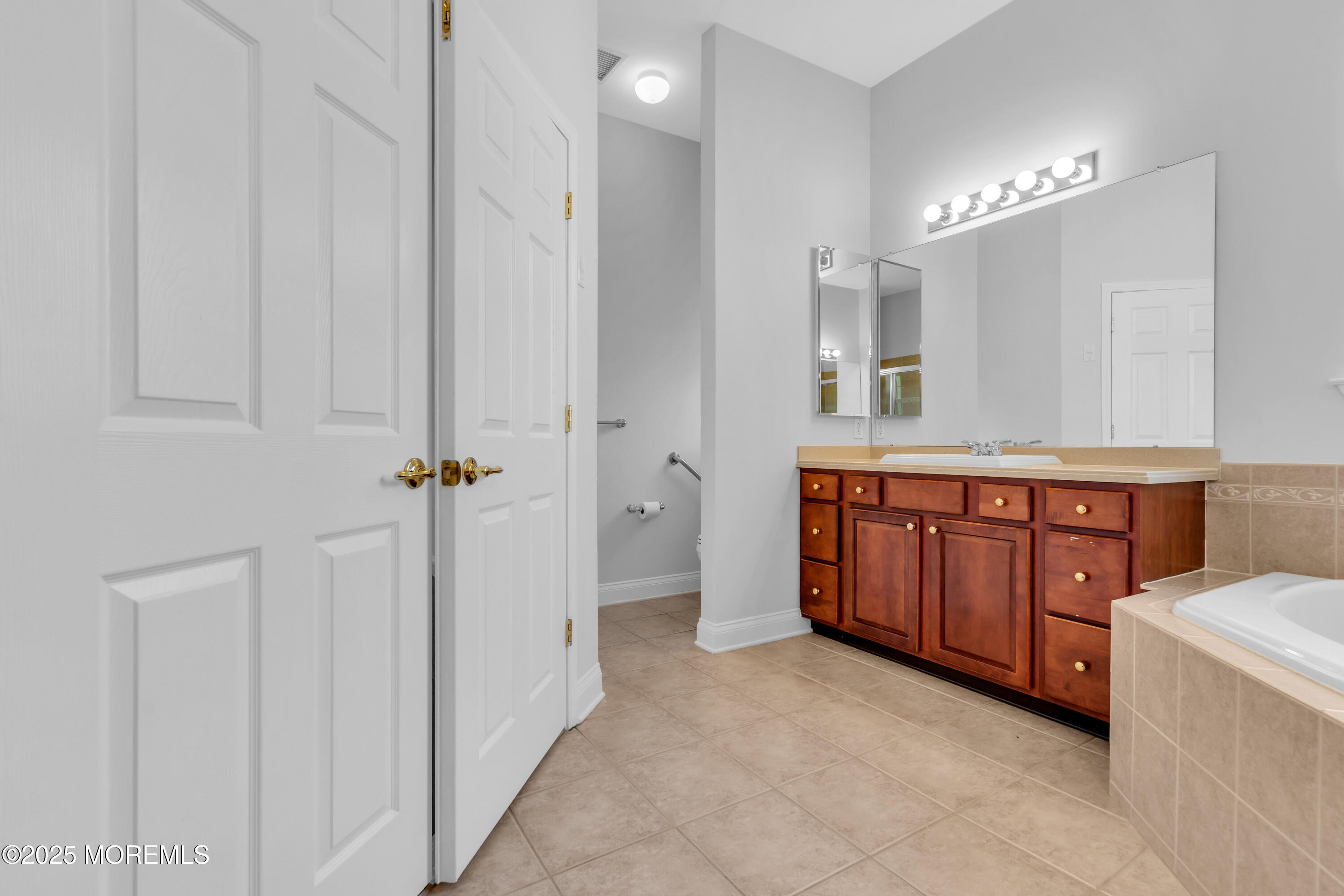 8 Park Ridge Way Jackson NJ 08527