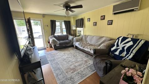 637 Sydney Avenue Union Beach NJ 07735
