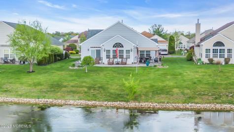 20 Wycliffe Drive Manchester NJ 08759