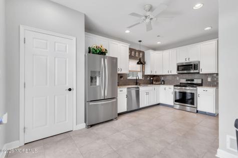 20 Wycliffe Drive Manchester NJ 08759