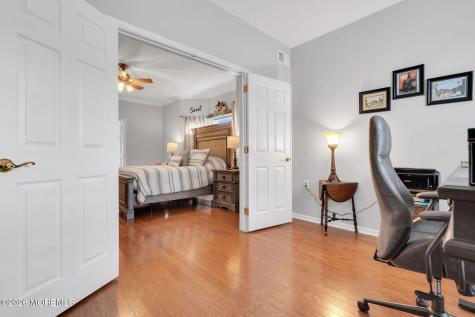 20 Wycliffe Drive Manchester NJ 08759