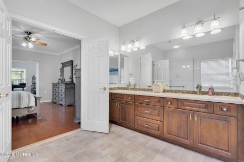 20 Wycliffe Drive Manchester NJ 08759