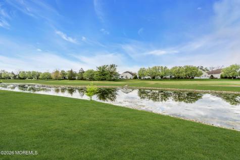 20 Wycliffe Drive Manchester NJ 08759