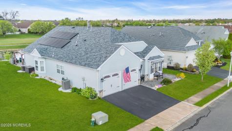 20 Wycliffe Drive Manchester NJ 08759