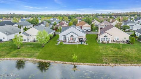 20 Wycliffe Drive Manchester NJ 08759