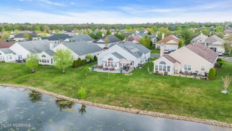 20 Wycliffe Drive Manchester NJ 08759
