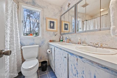 206 Lake Avenue Island Heights NJ 08732