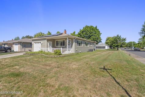 2 Biscayne Street Toms River NJ 08757