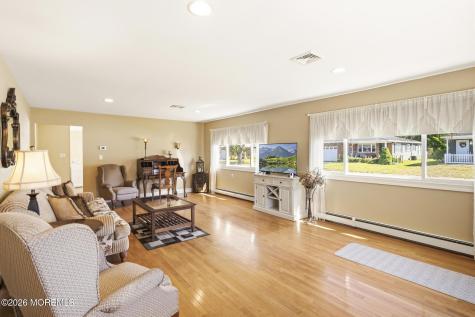 2 Biscayne Street Toms River NJ 08757