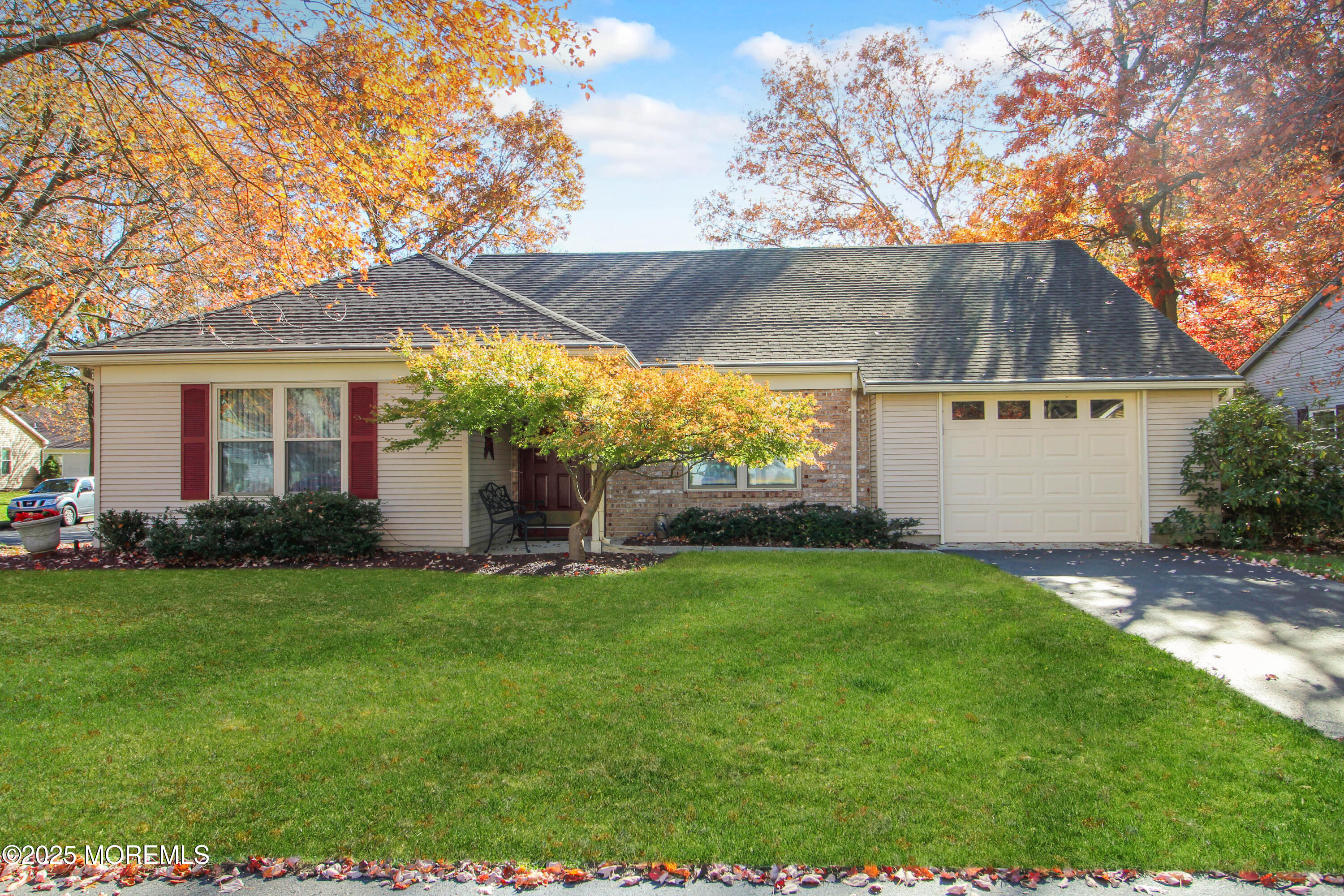 8 Morning Glory Lane Whiting NJ 08759