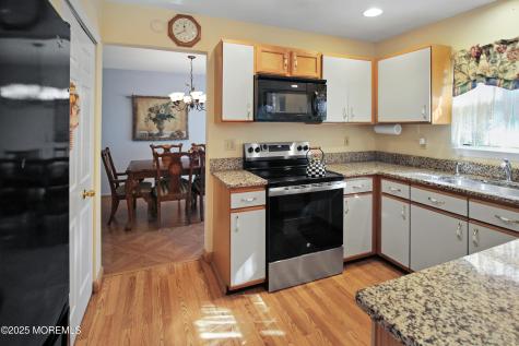 8 Morning Glory Lane Whiting NJ 08759