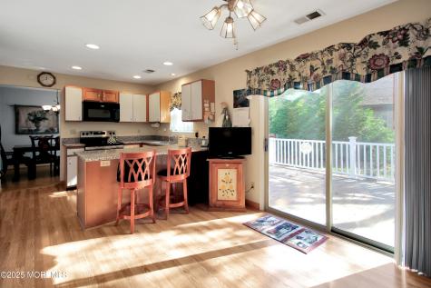 8 Morning Glory Lane Whiting NJ 08759