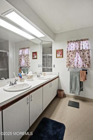 8 Morning Glory Lane Whiting NJ 08759