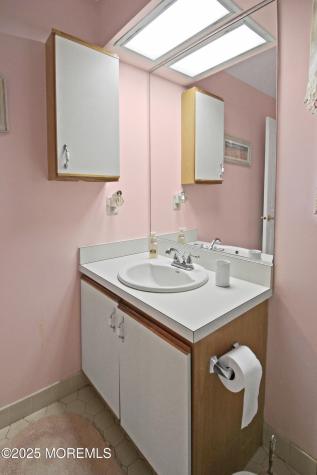 8 Morning Glory Lane Whiting NJ 08759