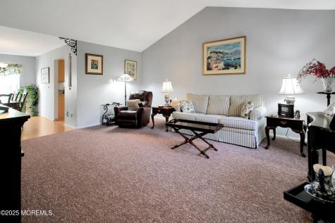 8 Morning Glory Lane Whiting NJ 08759