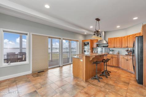 1220 S Green Street Tuckerton NJ 08087