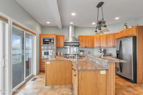 1220 S Green Street Tuckerton NJ 08087